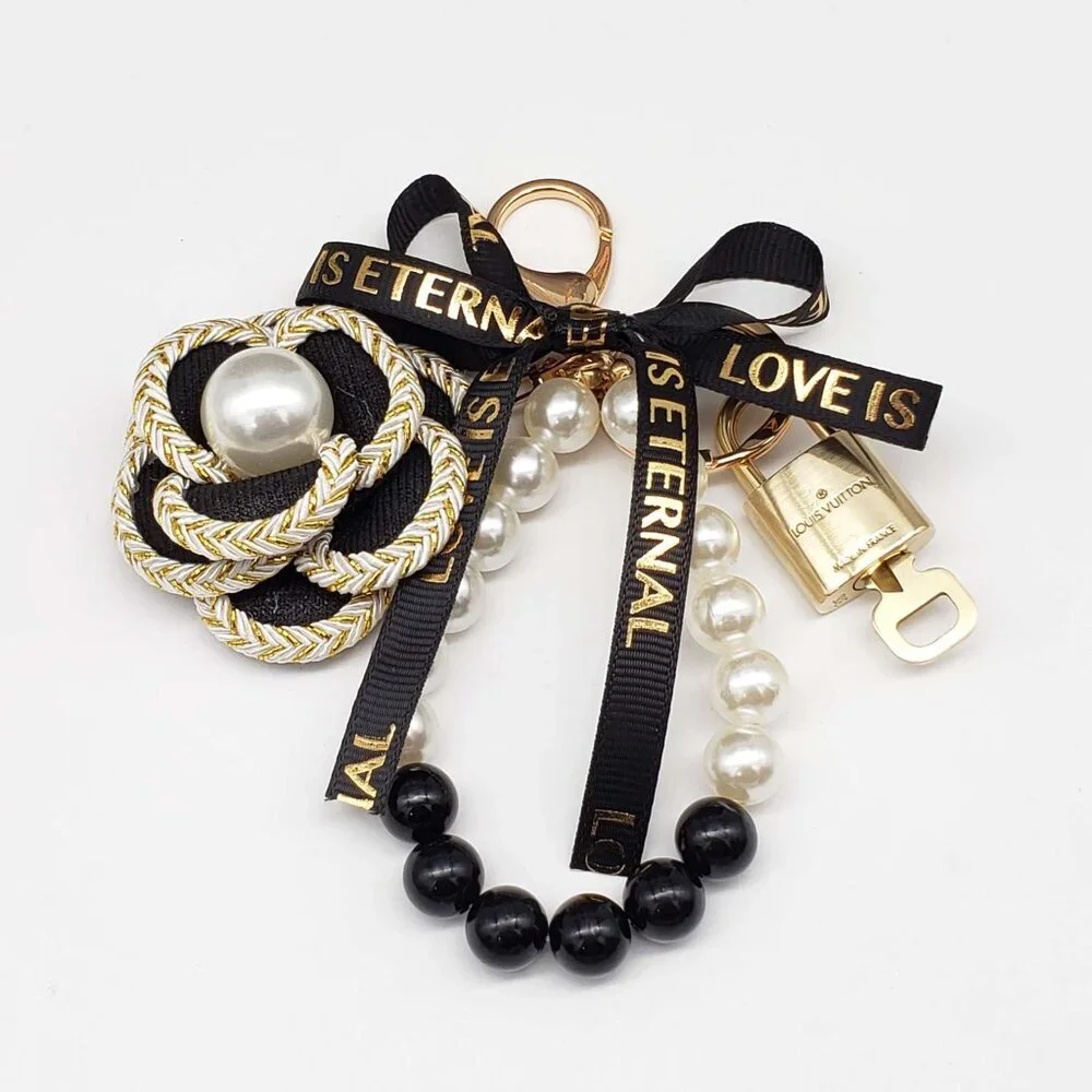 LV Gold Padlock Authentic 🔑 Luxury Bag Charm w/ Unbranded Flower Keychain - Picture 8 of 10